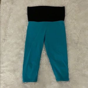 VS Teal Yoga Capris!